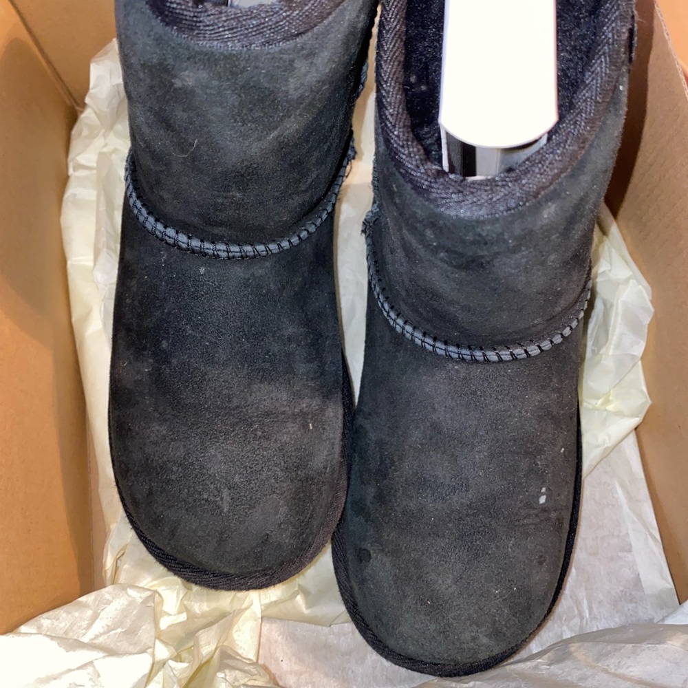 Little girls Uggs